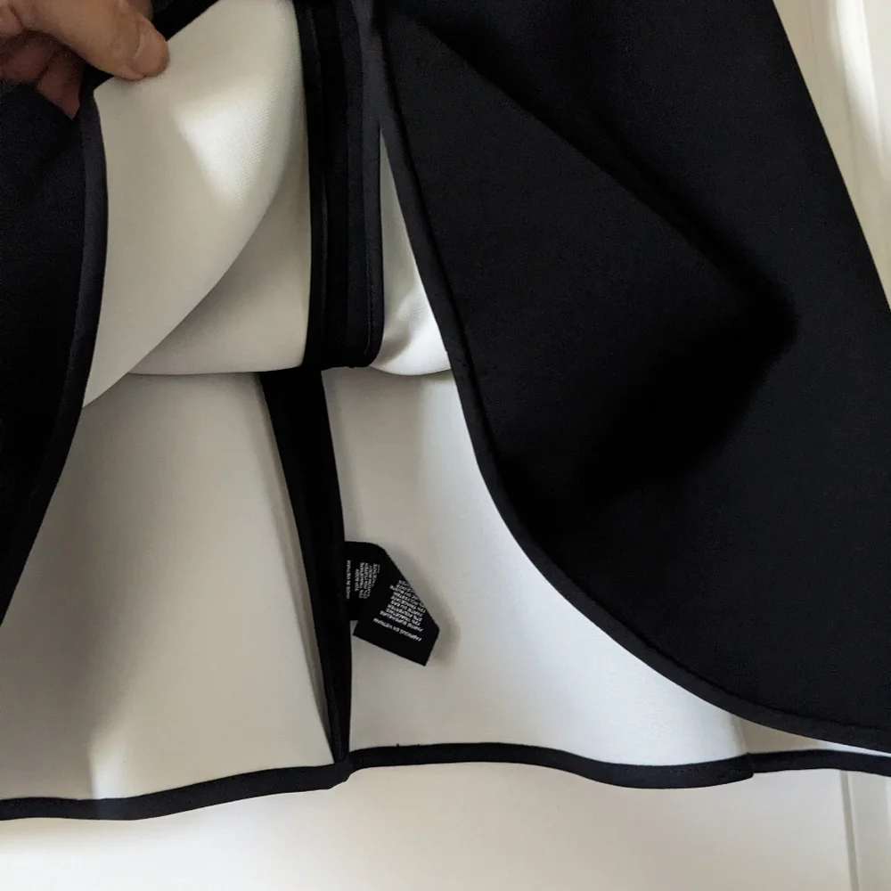 Theory Crepe Split V Neck Blouse - Picture 4 of 6
